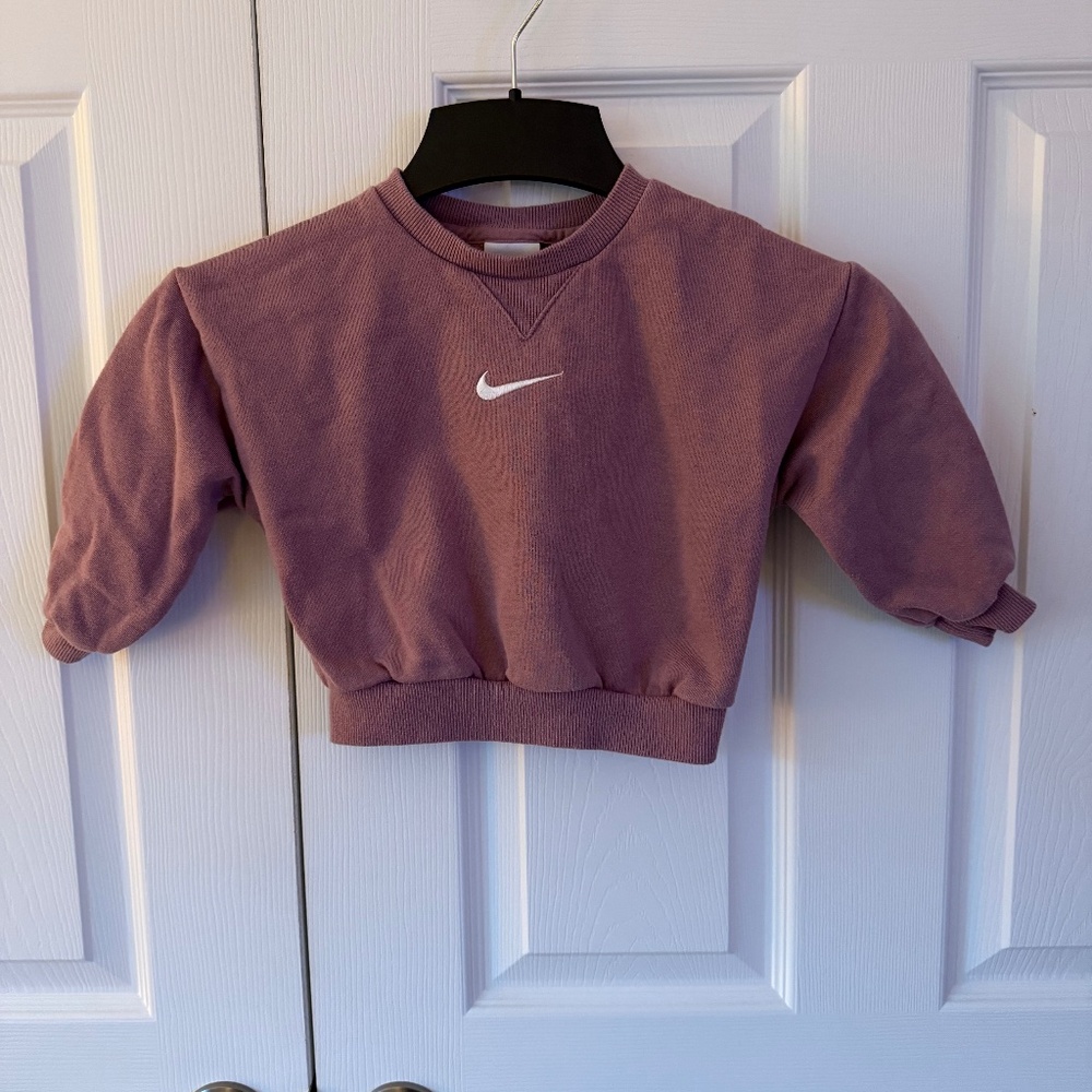 Nike Long Sleeve Essential Fleece Sweatshirt Size 2T